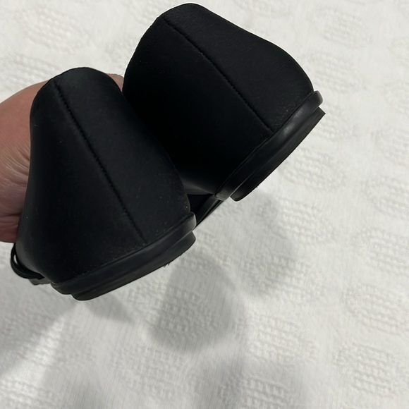 Bandolino black flats, pointed toe,‎ crisscross strap women’s 9.5 shoes 9 1/2 - Picture 9 of 9